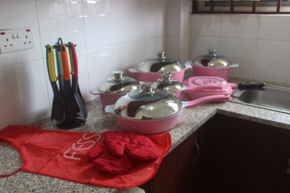 Fessle 21 pcs ceramic coated cookware set – pink